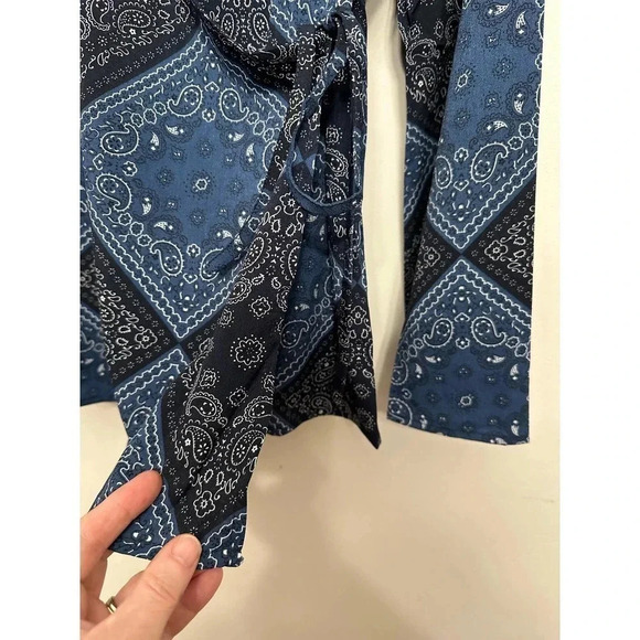 Anthropologie Doe & Rae NWT’s wrap front long sleeve blouse.size large - Picture 9 of 9